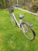 Damesfiets wit met mandje., Ophalen, Gebruikt