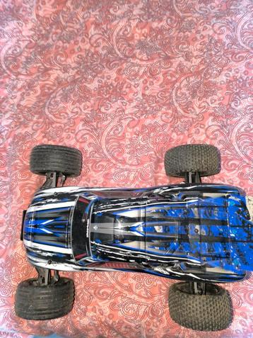 Rustler traxxas model 37054-1 beschikbaar voor biedingen