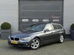 BMW 3 Serie Touring 320i Centennial High Executive, Autos, Cuir, Argent ou Gris, Achat, 1800 kg