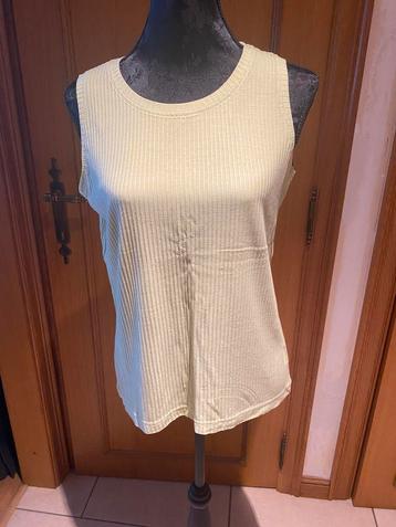 Top débardeur, Vêtements | Femmes, Porté