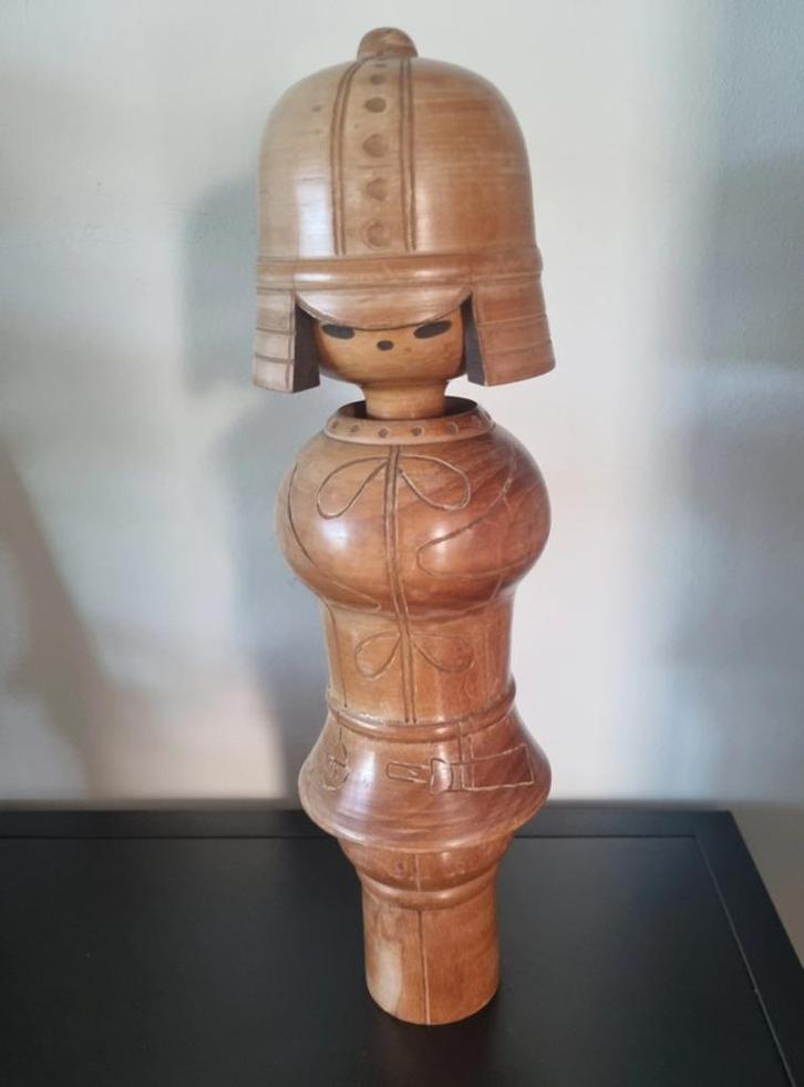 Mooie "Haniwa Bunjin" kokeshi van Sansaku Sekiguchi, Antiek en Kunst, Kunst | Beelden en Houtsnijwerken, Verzenden
