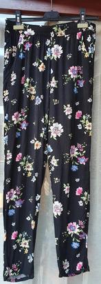 Gebloemde broek van H&M maat 38, Kleding | Dames, Broeken en Pantalons, H&M, Ophalen of Verzenden, Gedragen, Maat 38/40 (M)