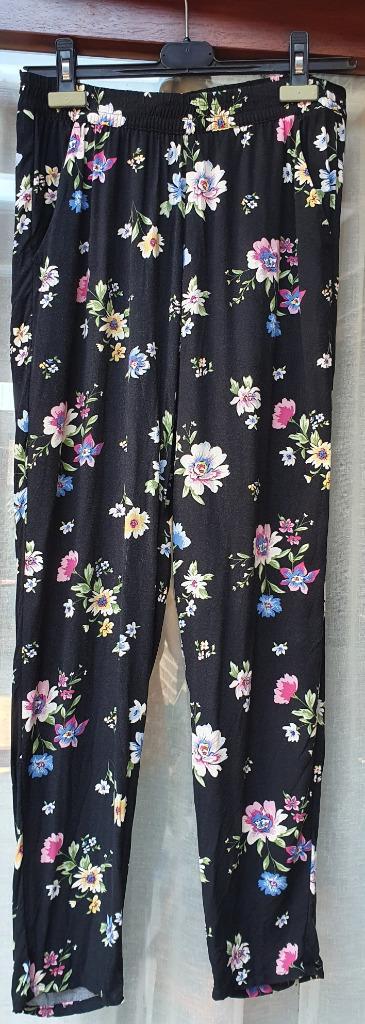 Gebloemde broek van H&M maat 38, Kleding | Dames, Broeken en Pantalons, Gedragen, Maat 38/40 (M), Ophalen of Verzenden