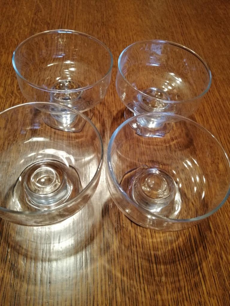 4 coupes à glace ou à fruits, Neuf, Verre, Enlèvement, Autres types