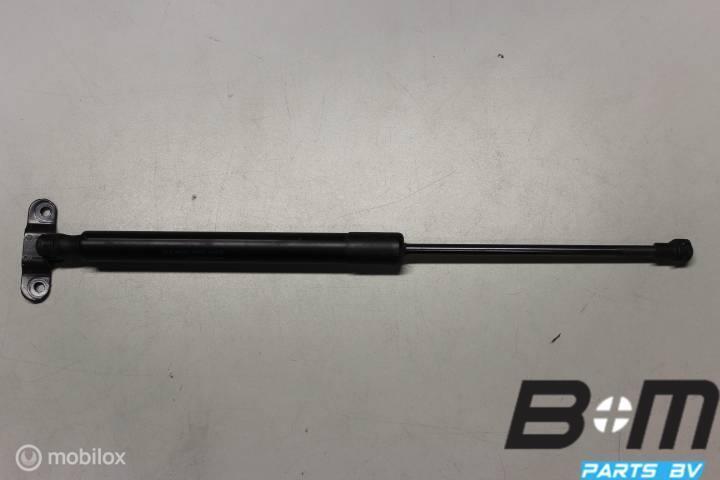 Gasveer achterklep 5K6827550B, Auto-onderdelen, Interieur en Bekleding, Gebruikt