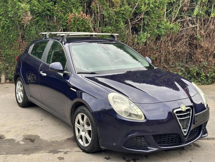 Romeo guileta 2010 1.6 diesel 2200€ export of handelaar, Auto's, Alfa Romeo, Bedrijf, Te koop, Ophalen