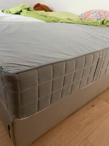 Boxspring 160x200 beschikbaar voor biedingen