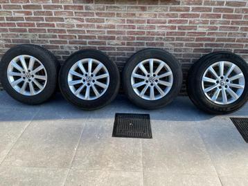 Winter set  215/65/17 VW Tiguan MKII beschikbaar voor biedingen