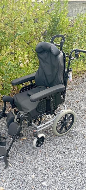 Rolstoel  passieve rolstoel zo goed als nieuw, Diversen, Rolstoelen, Ophalen of Verzenden