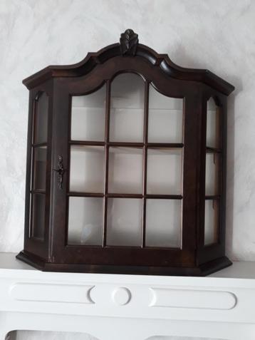 vintage wand- hangkastje vitrinekast mahoniehout H:65  -B67  beschikbaar voor biedingen