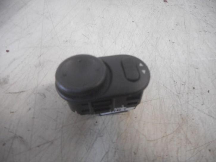 SPIEGEL SCHAKELAAR Opel Corsa C (F08 / 68) (09226861), Auto-onderdelen, Dashboard en Schakelaars, Opel, Gebruikt