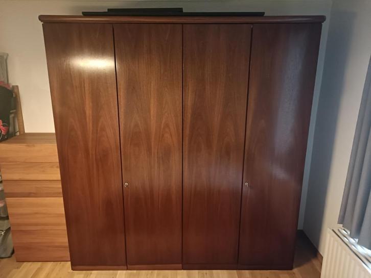 Kledingkast kleerkast, Huis en Inrichting, Kasten | Kleerkasten, Gebruikt, 200 cm of meer, 200 cm of meer, 50 tot 75 cm, Met plank(en)