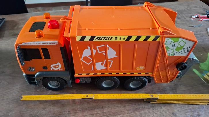 Camion poubelle, Enfants & Bébés, Jouets | Véhicules en jouets, Utilisé, Enlèvement