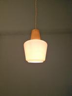 Suspension scandinave en opaline couleur miel, 1960, Enlèvement ou Envoi