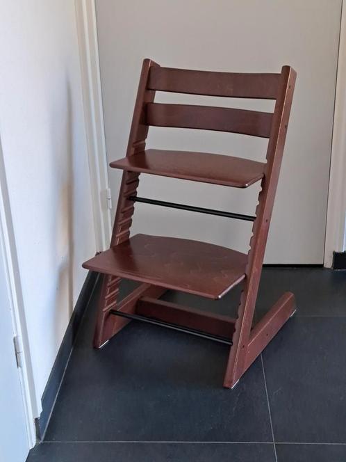 Stokke Tripp Trapp kinderstoel NIEUW walnut, Kinderen en Baby's, Kinderstoelen, Gebruikt, Aanschuifbaar, Ophalen