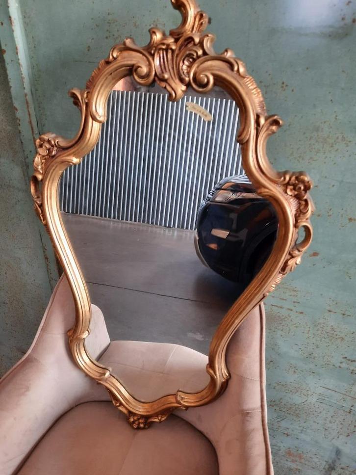 Glazen Spiegel met Luxe Ornament Kader – Goud 88 cm, Antiek en Kunst, Antiek | Spiegels, Minder dan 50 cm, Minder dan 100 cm, Overige vormen