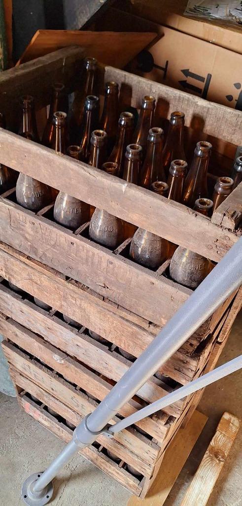 Antieke krat met 24 x glasfles Waterloo Bracquenies bier🍺, Verzamelen, Biermerken, Gebruikt, Overige typen, Overige merken, Ophalen