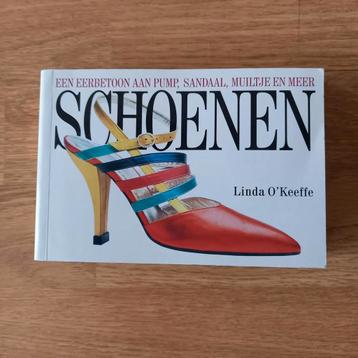 SCHOENEN > EEN OBSESSIE VOOR VROUWEN beschikbaar voor biedingen