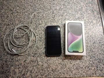 iphone 14 128gb + extra hoesjes beschikbaar voor biedingen