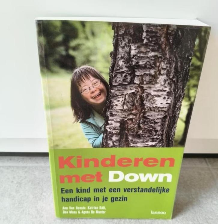Boek 'Kinderen met Down', Boeken, Psychologie, Nieuw, Ophalen