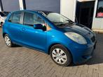 Toyota Yaris *PETROL-ESSENCE-AC* (bj 2006), Auto's, Gebruikt, Blauw, Bedrijf, Handgeschakeld