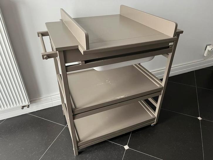 QUAX verzorgingstafel met badje, Enfants & Bébés, Bains & Soins, Utilisé, Enlèvement