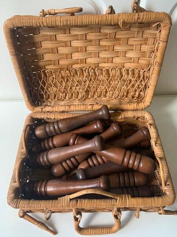 Set van 12 houten poten beschikbaar voor biedingen