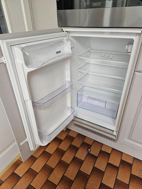 Inbouwkoelkast Zanussi, Elektronische apparatuur, Koelkasten en IJskasten, Zo goed als nieuw, Ophalen