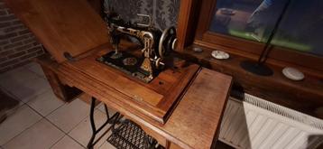 Machine a  coudre Bury beschikbaar voor biedingen