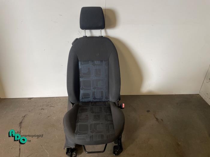 Siège droit d'un Ford Fiesta (Fiesta 05-), Autos : Pièces & Accessoires, Habitacle & Garnissage, Ford, Utilisé, 3 mois de garantie
