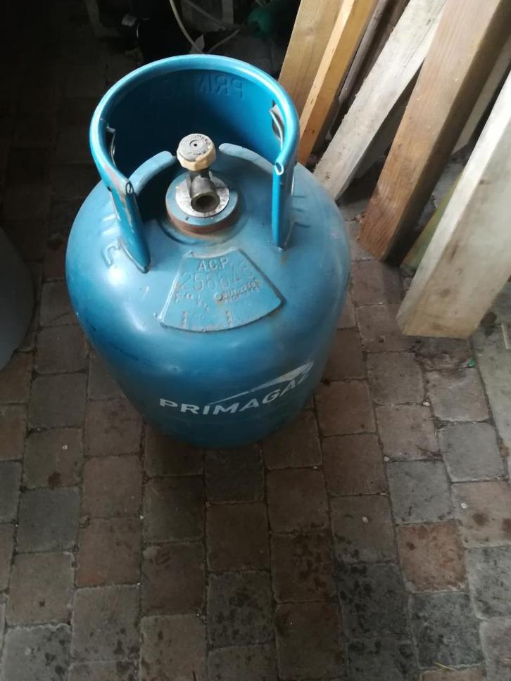 Primagas primagaz primablue 18 fles nog ongeveer 30% gevuld, Caravans en Kamperen, Kampeeraccessoires, Ophalen