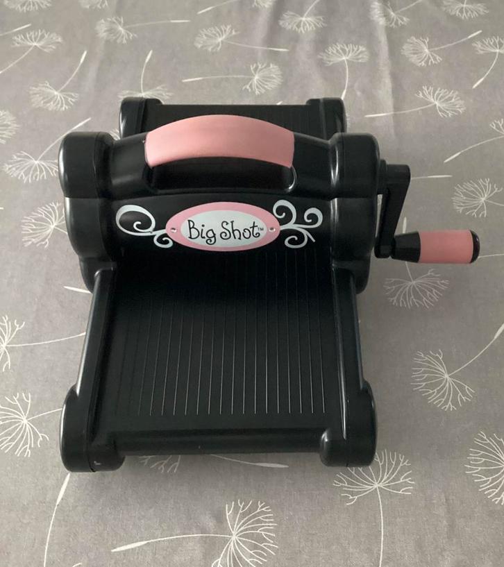 Sizzix Big Shot, Hobby & Loisirs créatifs, Cartes | Fabrication, Comme neuf, Envoi
