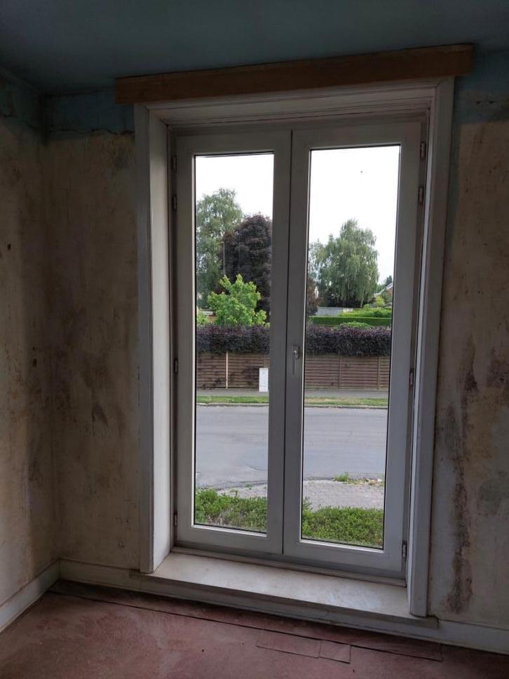 GRATIS Raam met bovenlicht 2370x1280x28 mm (hxbxd) wit pvc, Bricolage & Construction, Vitres, Châssis & Fenêtres, Utilisé, Fenêtre de façade ou Vitre