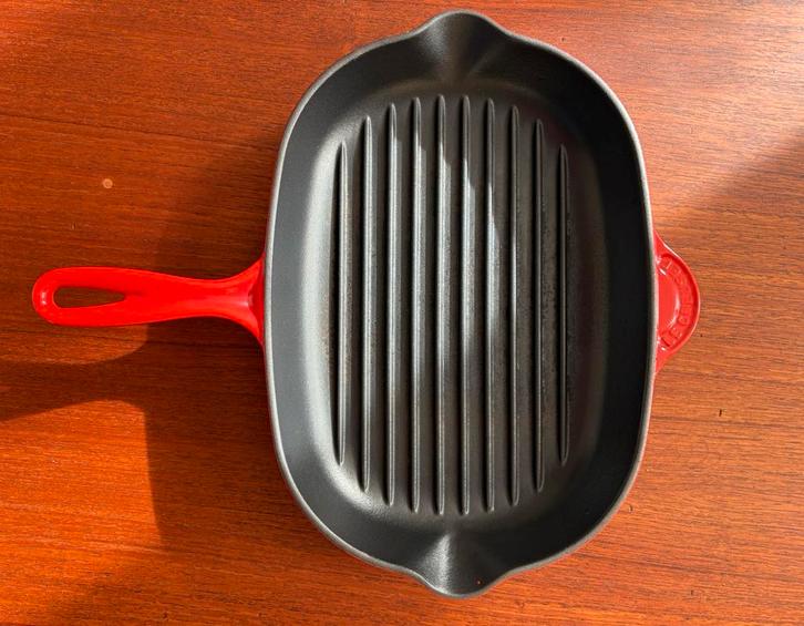 Le Creuset geëmailleerde gietijzeren grill 32 cm, Huis en Inrichting, Keuken | Potten en Pannen, Gebruikt, Gietijzer, Ophalen of Verzenden