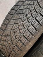 Goodyear 215/70/R16 winterbanden te koop, Auto-onderdelen, Banden en Velgen, 16 inch, Banden en Velgen, Winterbanden, Ophalen