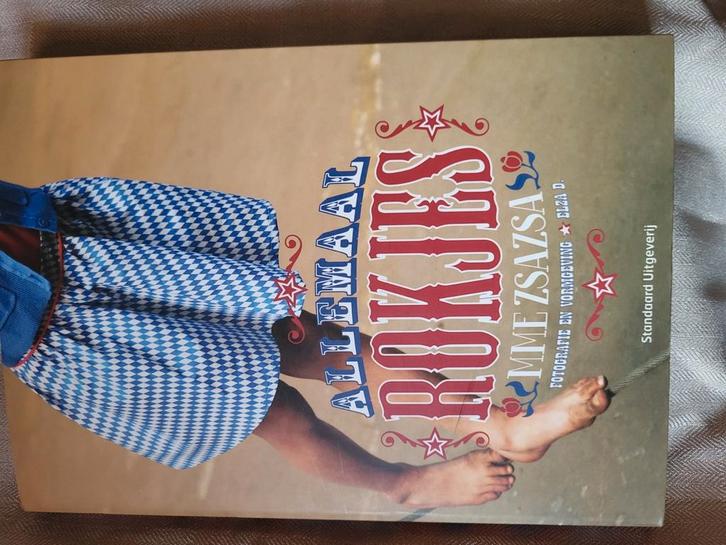 Mme Zsazsa - Allemaal rokjes, Boeken, Hobby en Vrije tijd, Zo goed als nieuw, Ophalen