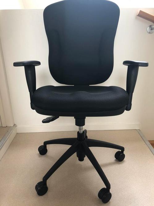 Bureaustoel zwart stof, Huis en Inrichting, Bureaustoelen, Zo goed als nieuw, Bureaustoel, Zwart, Ergonomisch, Ophalen