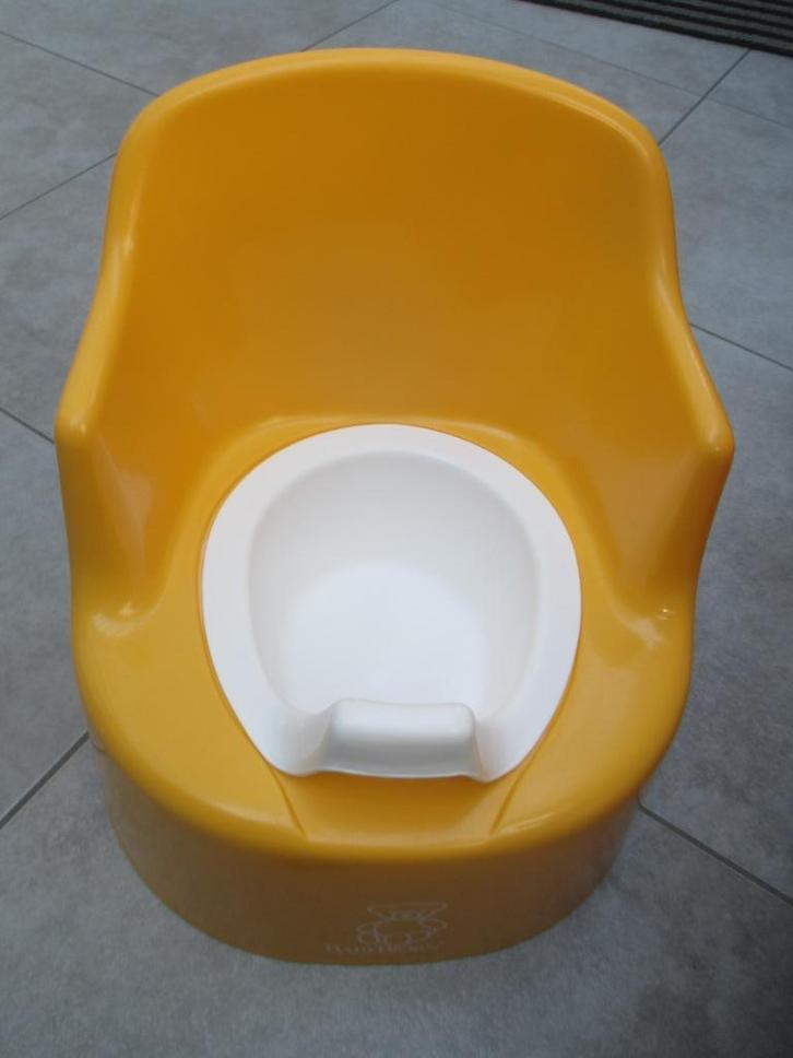 BabyBjörn Plaspotje Zetel - Oranje-wit , volledig clean, Kinderen en Baby's, Badjes en Verzorging, Zo goed als nieuw, Overige typen