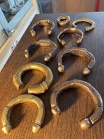 10 Antieke Afrikaanse armbanden Traditionele valuta sieraad, Antiek en Kunst, Ophalen of Verzenden, Brons