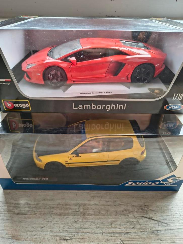 Schaalmodellen : Lamborghini Aventador & Honda Civic 1:18, Hobby en Vrije tijd, Modelauto's | 1:18, Ophalen of Verzenden