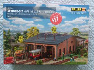 Faller 190069 kit wagenhalle H0 avec accessoires beschikbaar voor biedingen