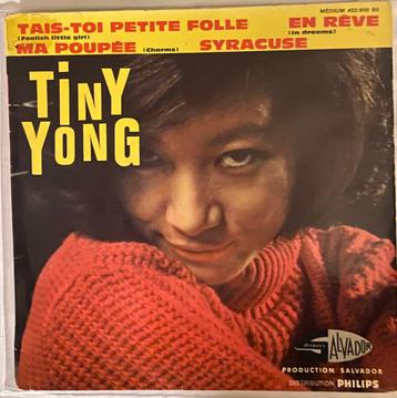 Klein jong Zwijg een beetje gek  beschikbaar voor biedingen