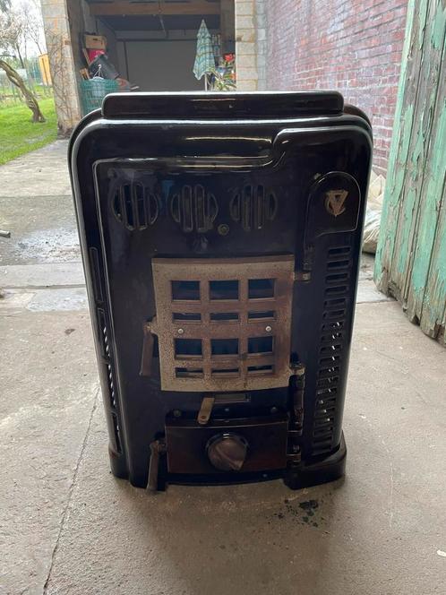 Poêle à charbon vintage, Huis en Inrichting, Kachels, Zo goed als nieuw, Vrijstaand, Kolenkachel, Overige brandstoffen, Ophalen