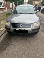 VW passat 1.9 diesel boite automatique 179000km annee 2003, Auto's, Automaat, Stof, Zwart, Elektrische ramen