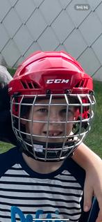 Alle kledij + bescherming + online hockey skates ( 8-9 jaar, Sports & Fitness, Hockey sur glace, Comme neuf, Enlèvement ou Envoi