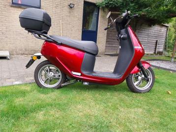 Scooter elektrich  beschikbaar voor biedingen