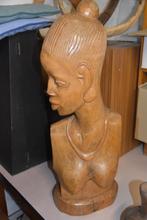 Grande statue africaine, Enlèvement
