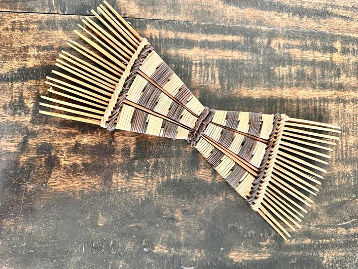 Peigne à cheveux Bakongo Conco 1930, Antiquités & Art, Art | Art non-occidental, Envoi