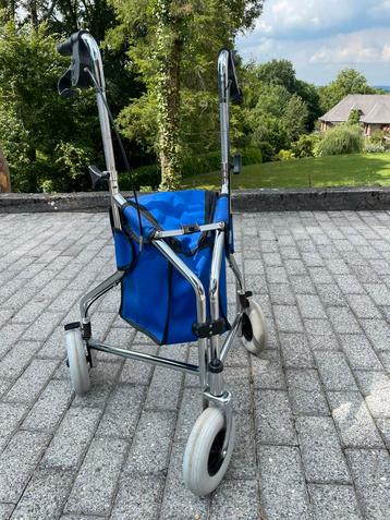 Medische rollator in nieuwe staat beschikbaar voor biedingen