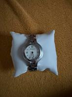 Montre Pequignet femme, Bijoux, Sacs & Beauté, Montres | Femmes, Enlèvement, Comme neuf